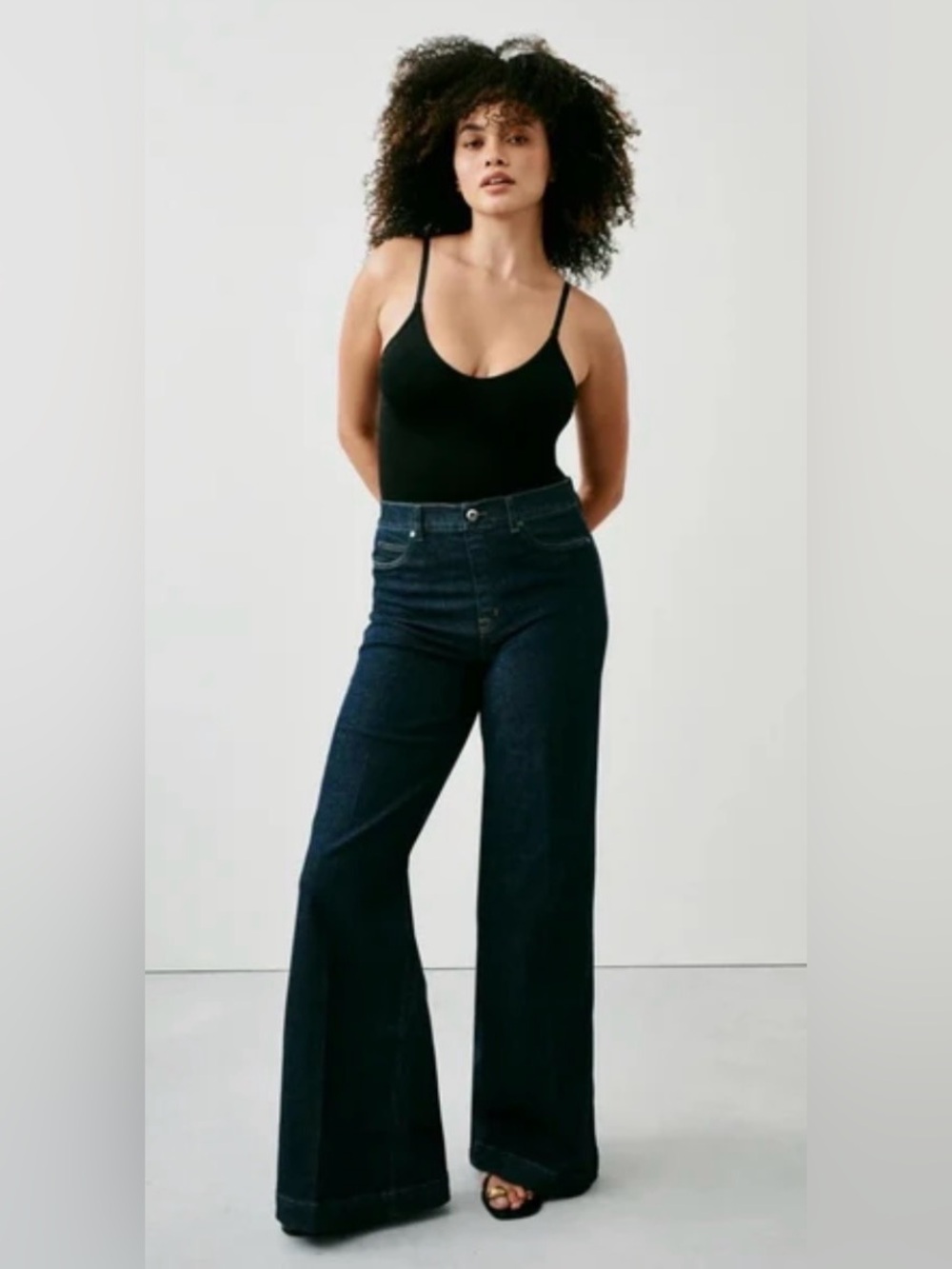 SPANX Dark Indigo Wide PULL-ON stretch Jeans